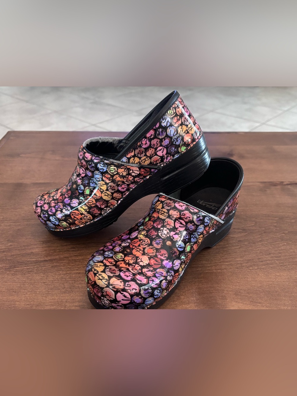 Dansko Women's “Viola” multi color Patterned Clog. No Box. Women’s 41.